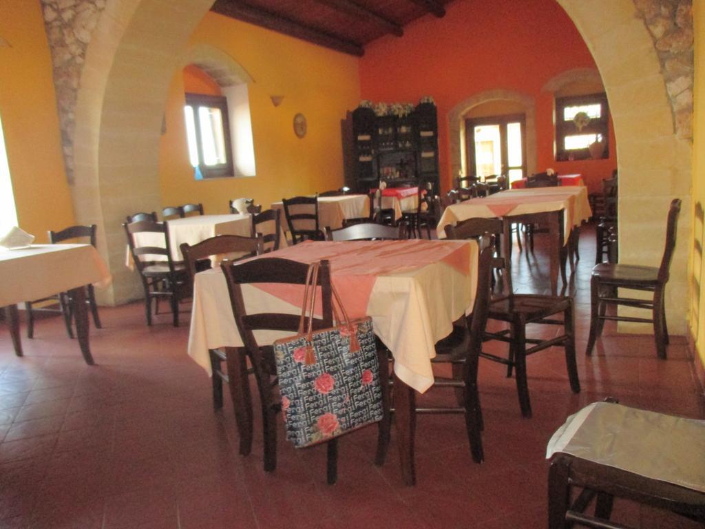 Le Mangiatoie Del Re Giordano Villa Авола Екстериор снимка