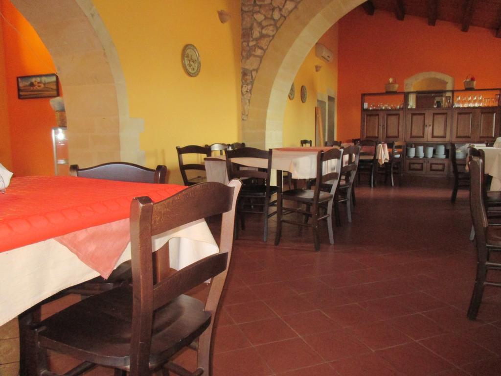 Le Mangiatoie Del Re Giordano Villa Авола Екстериор снимка